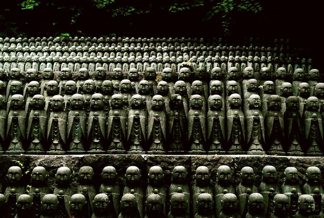 Hasedera temple grounds in Kamakura