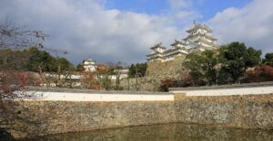 Osaka to Himeji Day Trip: JR Special Rapid or Shinkansen?