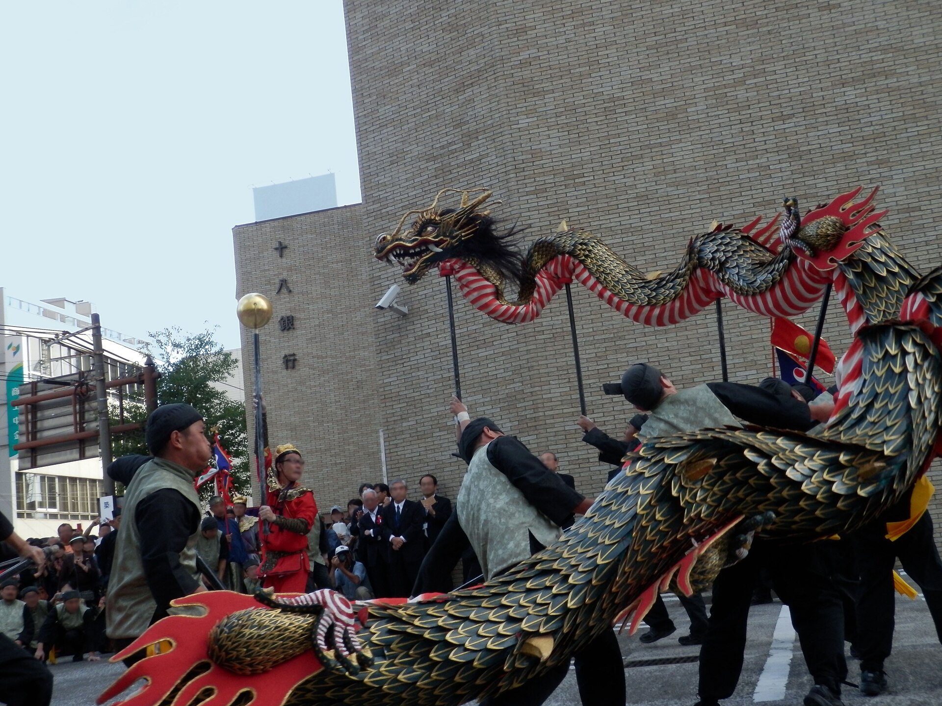 Dragon dance performance at Nagasaki Kunchi