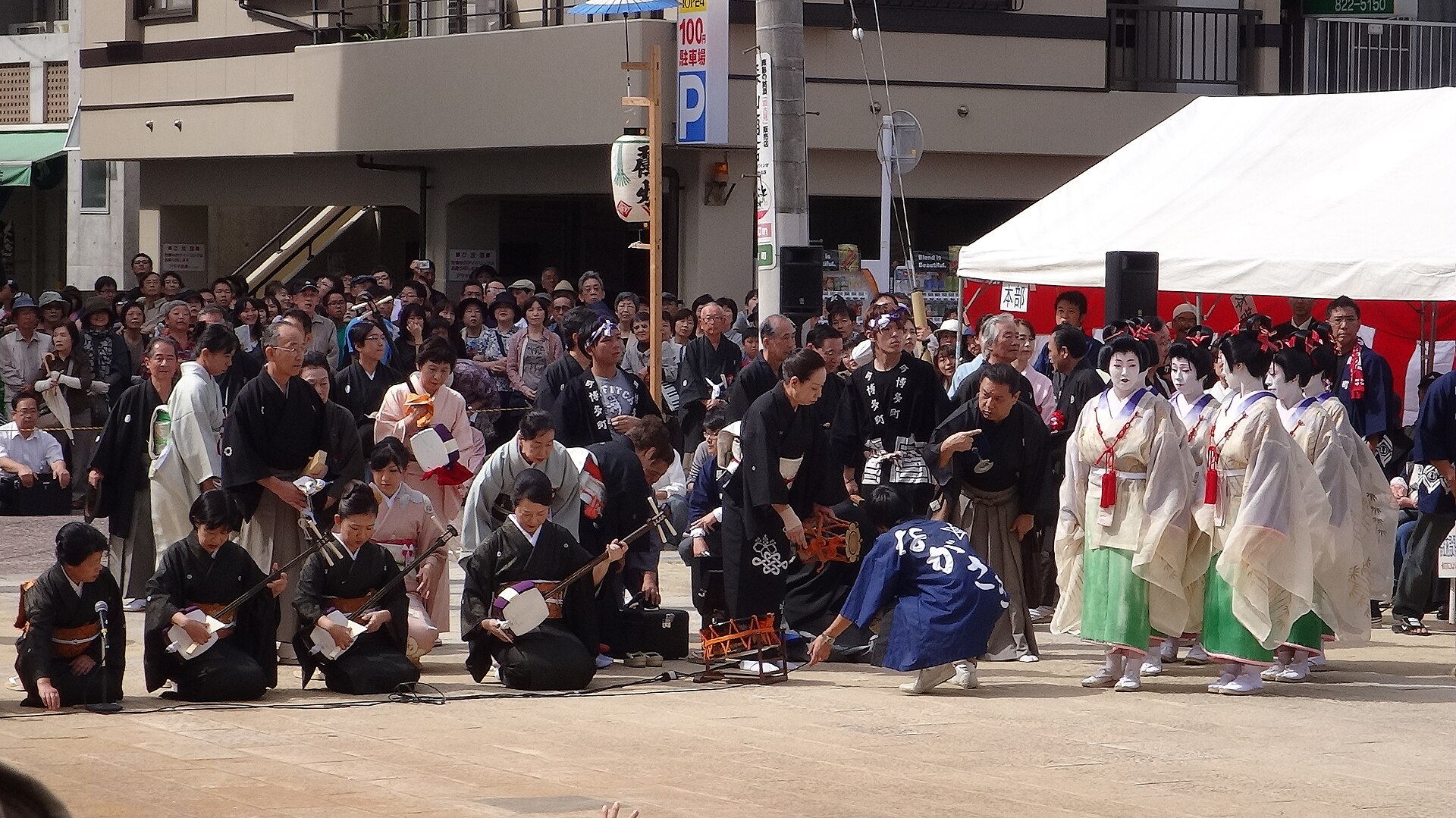 Festival performers and crowd at Nagasaki Kunchi