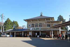 Osaka to Koyasan: Limited Express, Cable Car or Local Train?